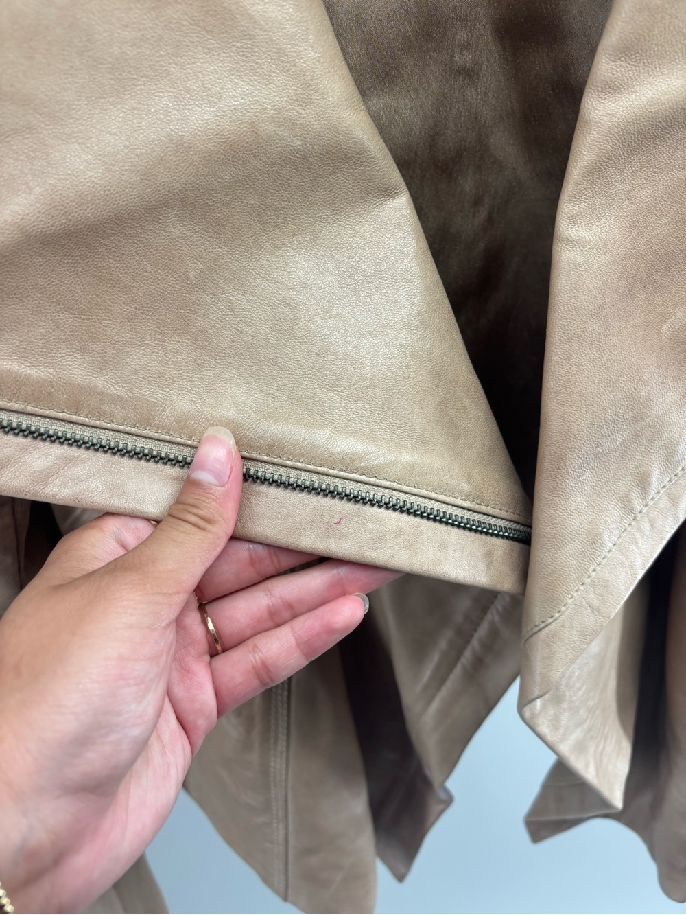 Lamarque Light Taupe Leather Asymmetrical Moto Jacket - Picture 4 of 7